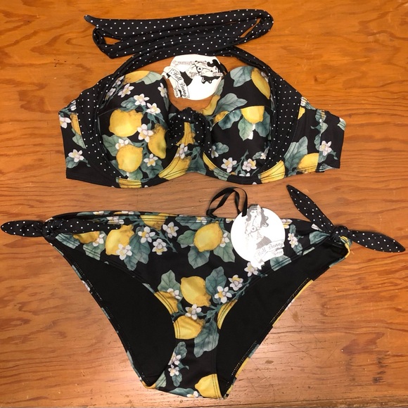 Hell Bunny 🍋 print 2piece bathing suit - Picture 3 of 10